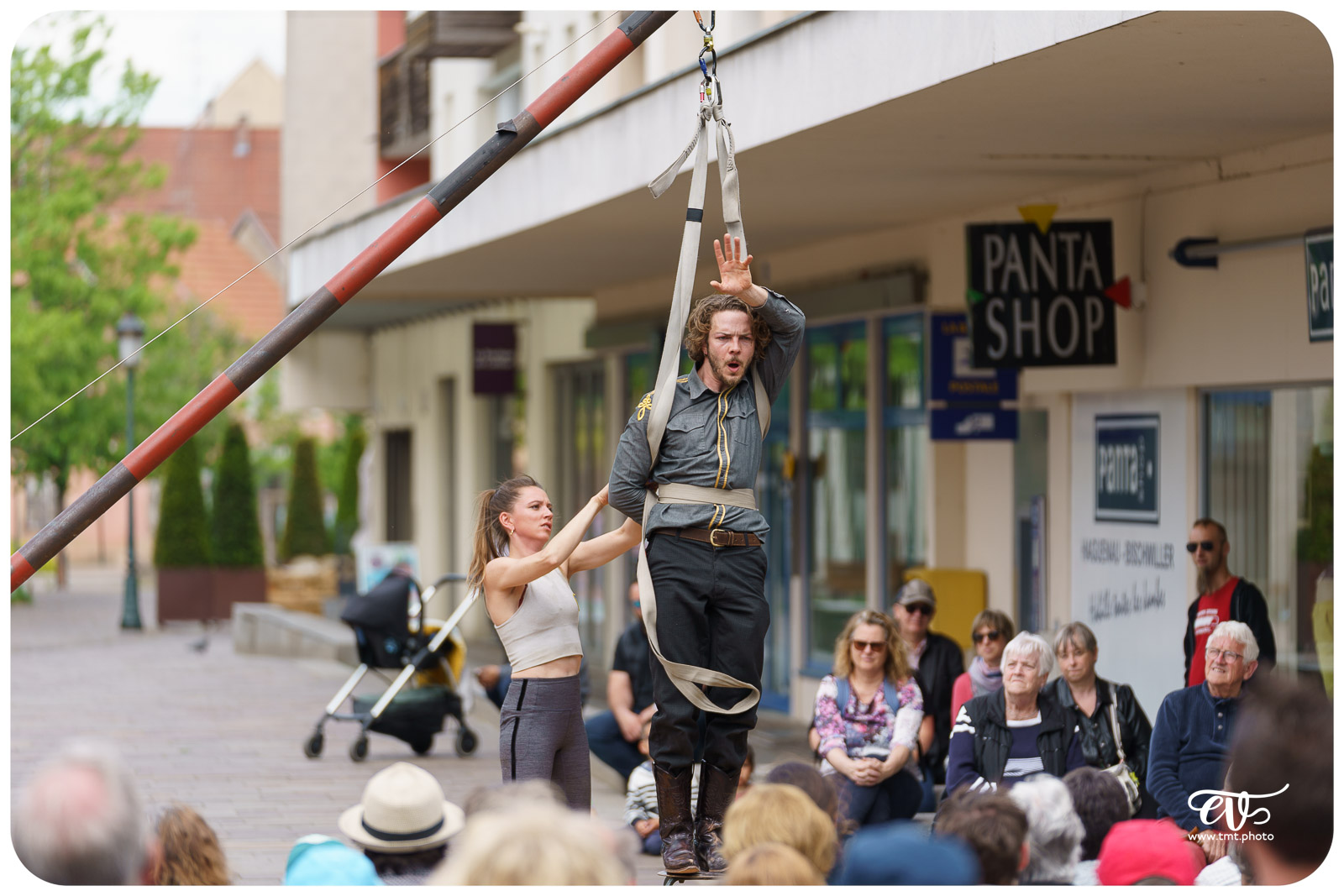 SUR MESURE (CIE BARRIÈRE)